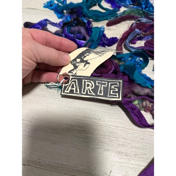 ARTE hand-made scarf NWT - Picture 3 of 6